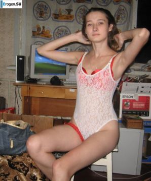 Home photos of a Ukrainian girl. Thumb 2