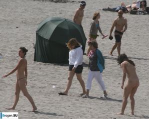 And again hippies. Now on the beach. Part 5. Thumb 1