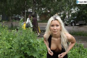 Nastya from Samara walks around the city and shows herself. Part 4. Thumb 1