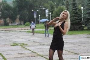 Nastya from Samara walks around the city and shows herself. Part 6. Thumb 1