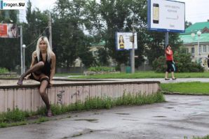 Nastya from Samara walks around the city and shows herself. Part 7. Thumb 2