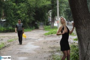 Nastya from Samara walks around the city and shows herself. Part 8. Thumb 3