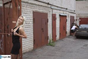 Nastya from Samara walks around the city and shows herself. Part 10. Thumb 4