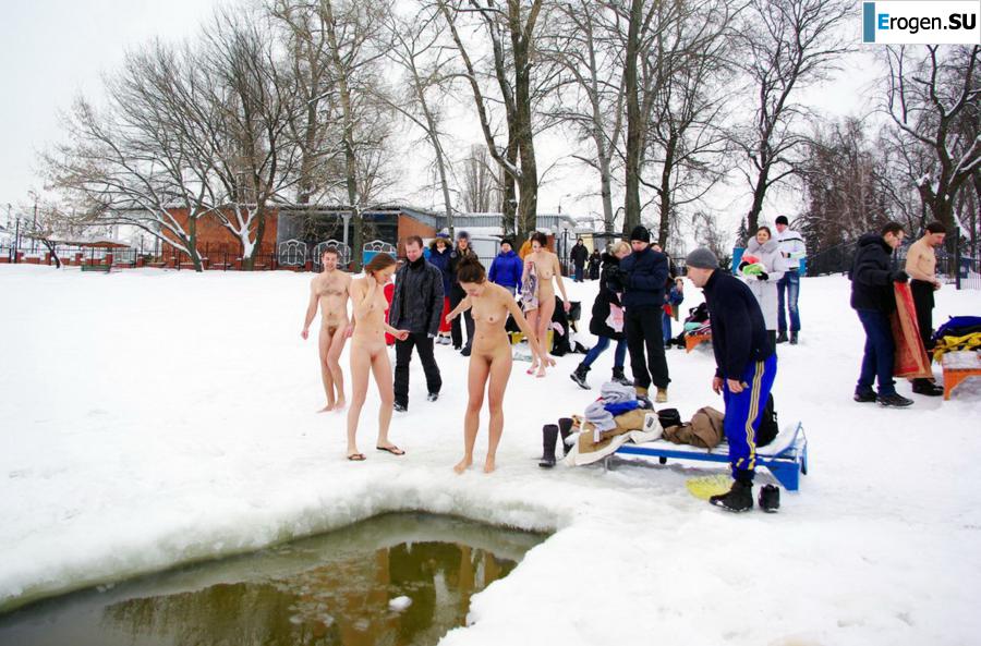 Ukrainian nudists in winter. Slide 1