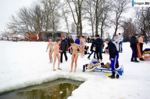 Ukrainian nudists in winter. Thumb 1