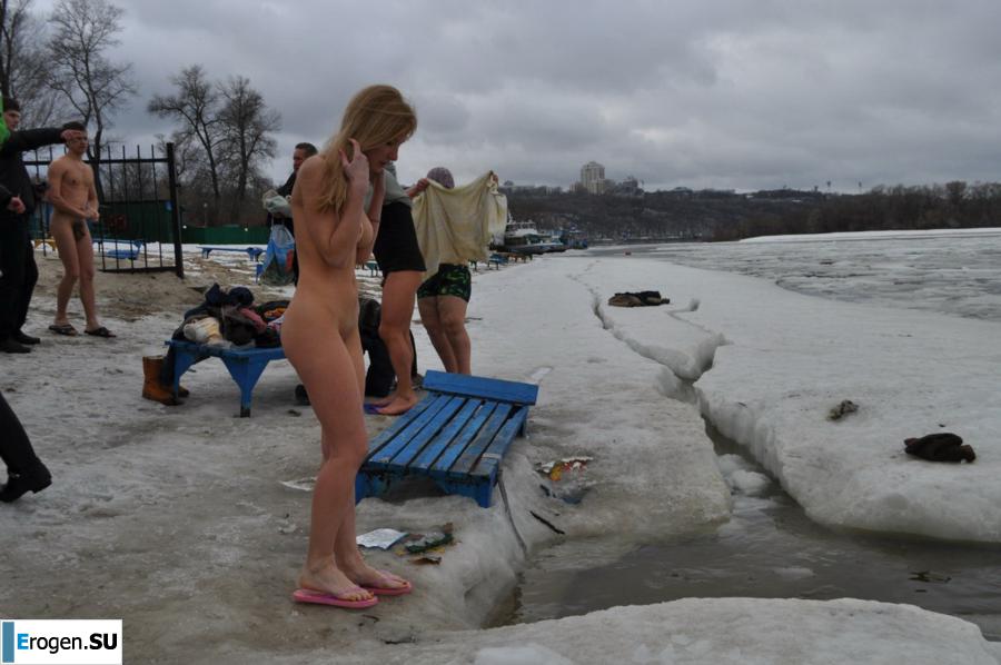 Ukrainian nudists in winter. Part 3. Photo 2