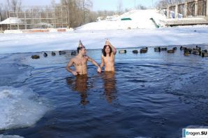 Ukrainian nudists in winter. Part 6. Thumb 1