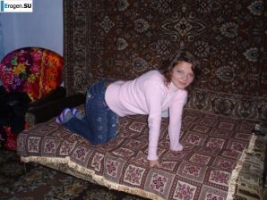 Oksana and the carpet. Thumb 1