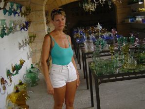 A mature woman showed her neat breasts on vacation. Thumb 3