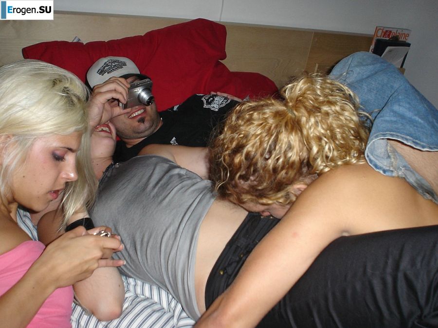 Две блондинки разделись и занялись страстным сексом. Часть 3. Фото 2